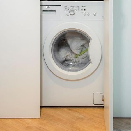 B&B Gocciadoro 26 Nuovo, Climatizzato, Zona Ospedale, Posto Auto トレント エクステリア 写真
