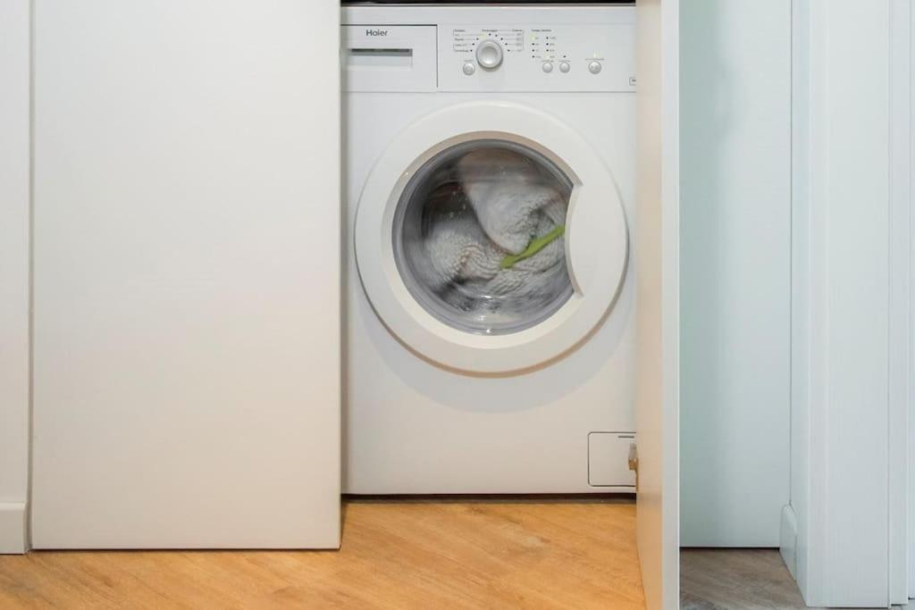 B&B Gocciadoro 26 Nuovo, Climatizzato, Zona Ospedale, Posto Auto トレント エクステリア 写真