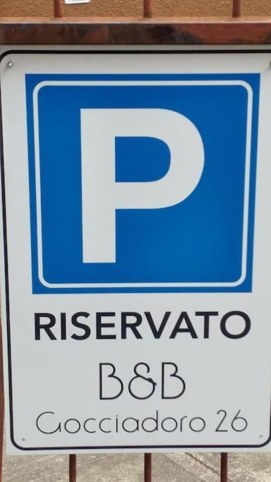 B&B Gocciadoro 26 Nuovo, Climatizzato, Zona Ospedale, Posto Auto トレント エクステリア 写真