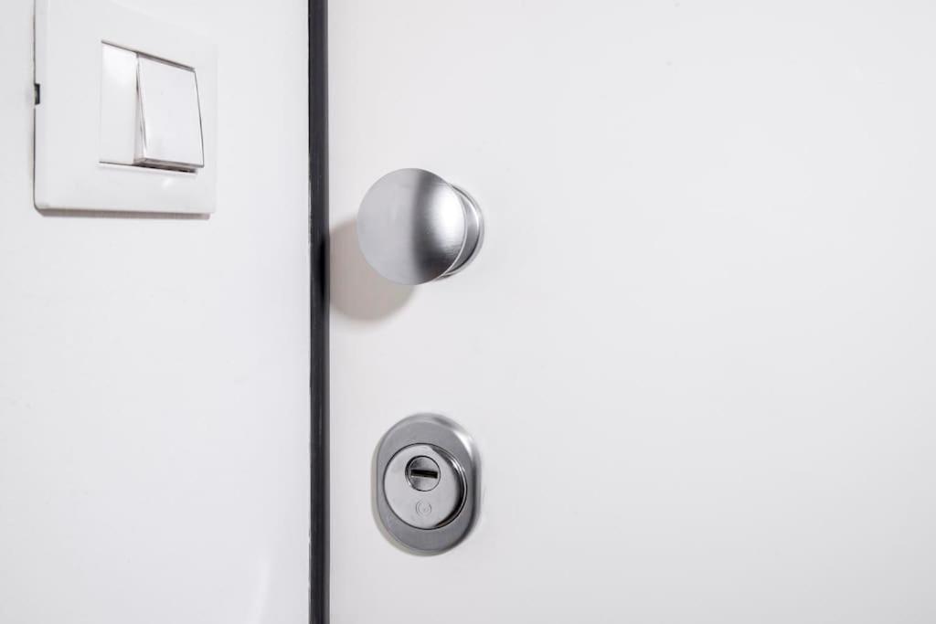 B&B Gocciadoro 26 Nuovo, Climatizzato, Zona Ospedale, Posto Auto トレント エクステリア 写真