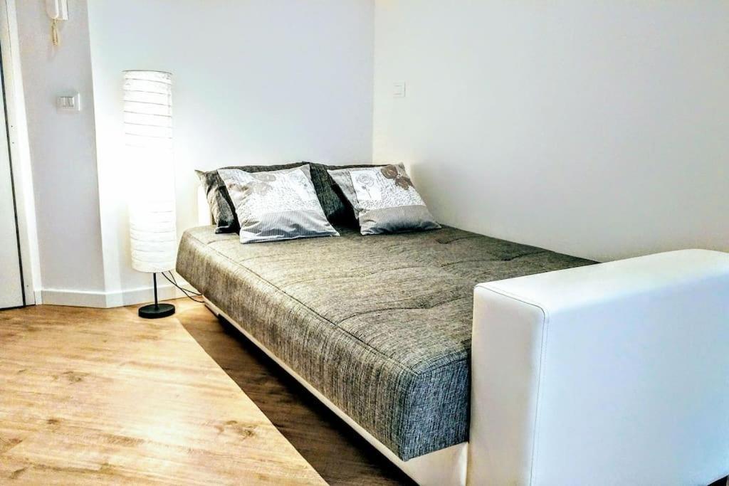 B&B Gocciadoro 26 Nuovo, Climatizzato, Zona Ospedale, Posto Auto トレント エクステリア 写真