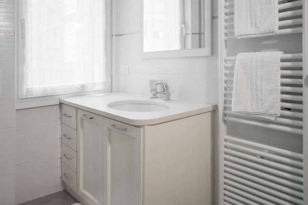 B&B Gocciadoro 26 Nuovo, Climatizzato, Zona Ospedale, Posto Auto トレント エクステリア 写真