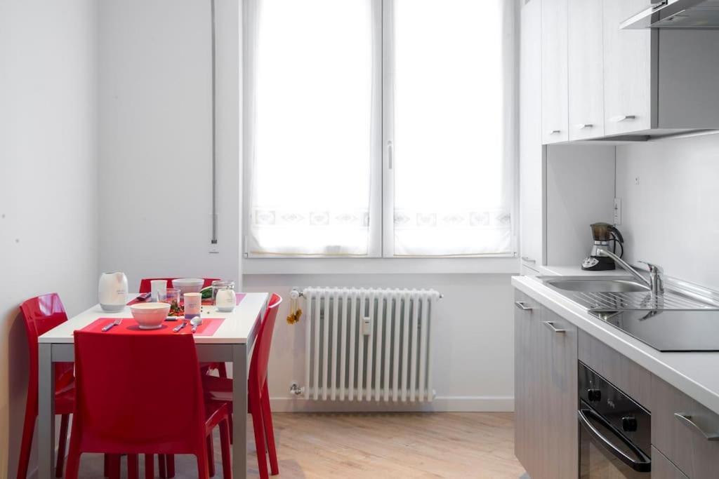 B&B Gocciadoro 26 Nuovo, Climatizzato, Zona Ospedale, Posto Auto トレント エクステリア 写真