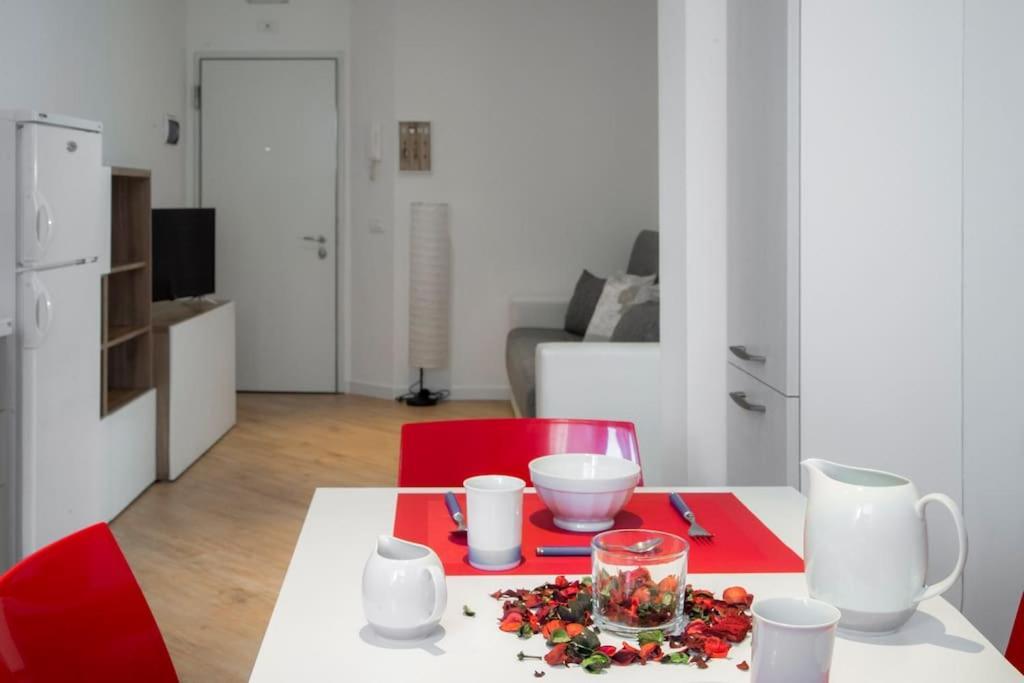 B&B Gocciadoro 26 Nuovo, Climatizzato, Zona Ospedale, Posto Auto トレント エクステリア 写真